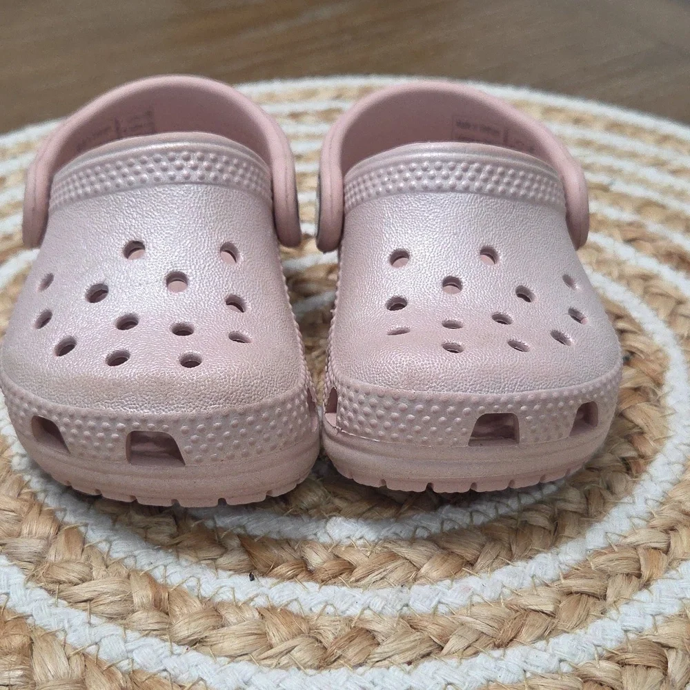 Crocs Kids Classic Clog In Pink, Size 4 childs